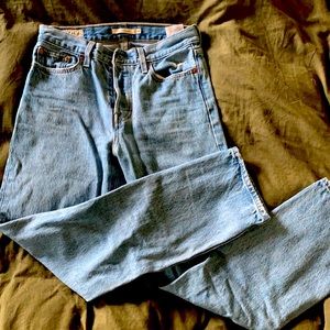 Levi’s wedgie straight jeans